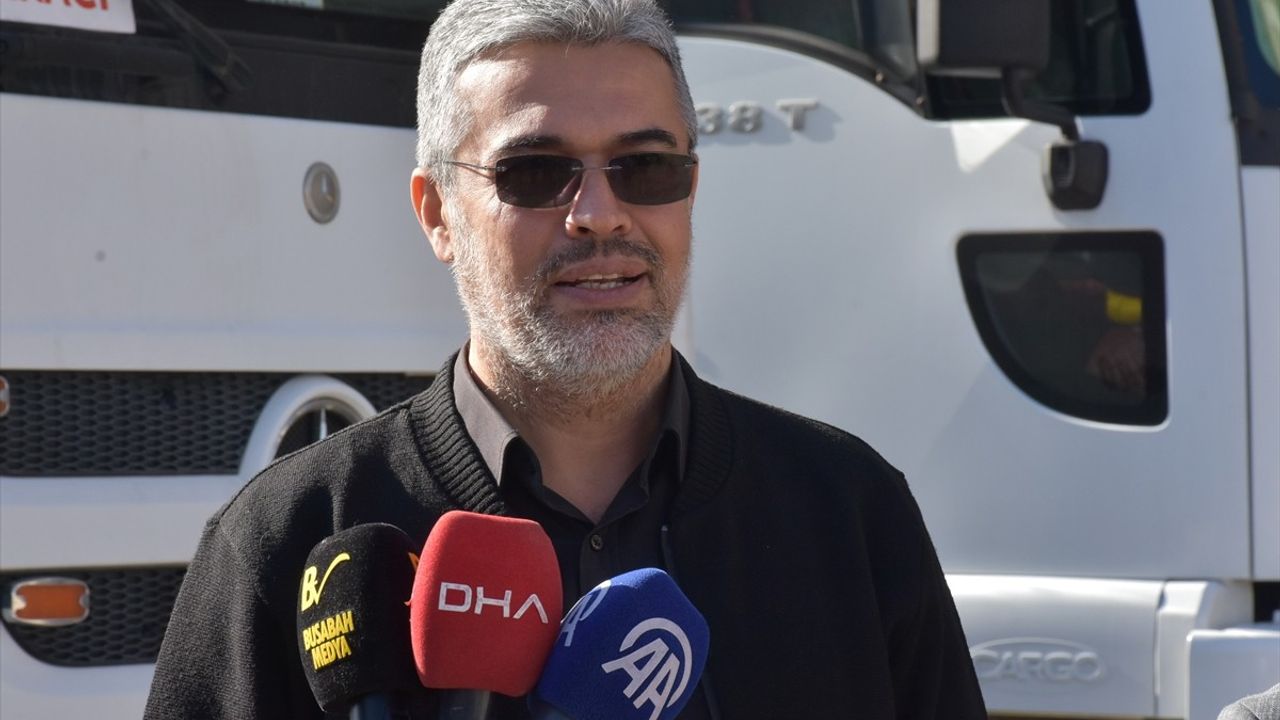 Malatya'dan Suriye'ye İnsani Yardım: 2 Tır Un Gönderildi