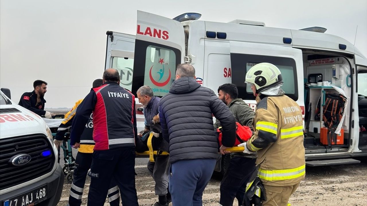 Mardin'de Trafik Kazası: 5 Yaralı