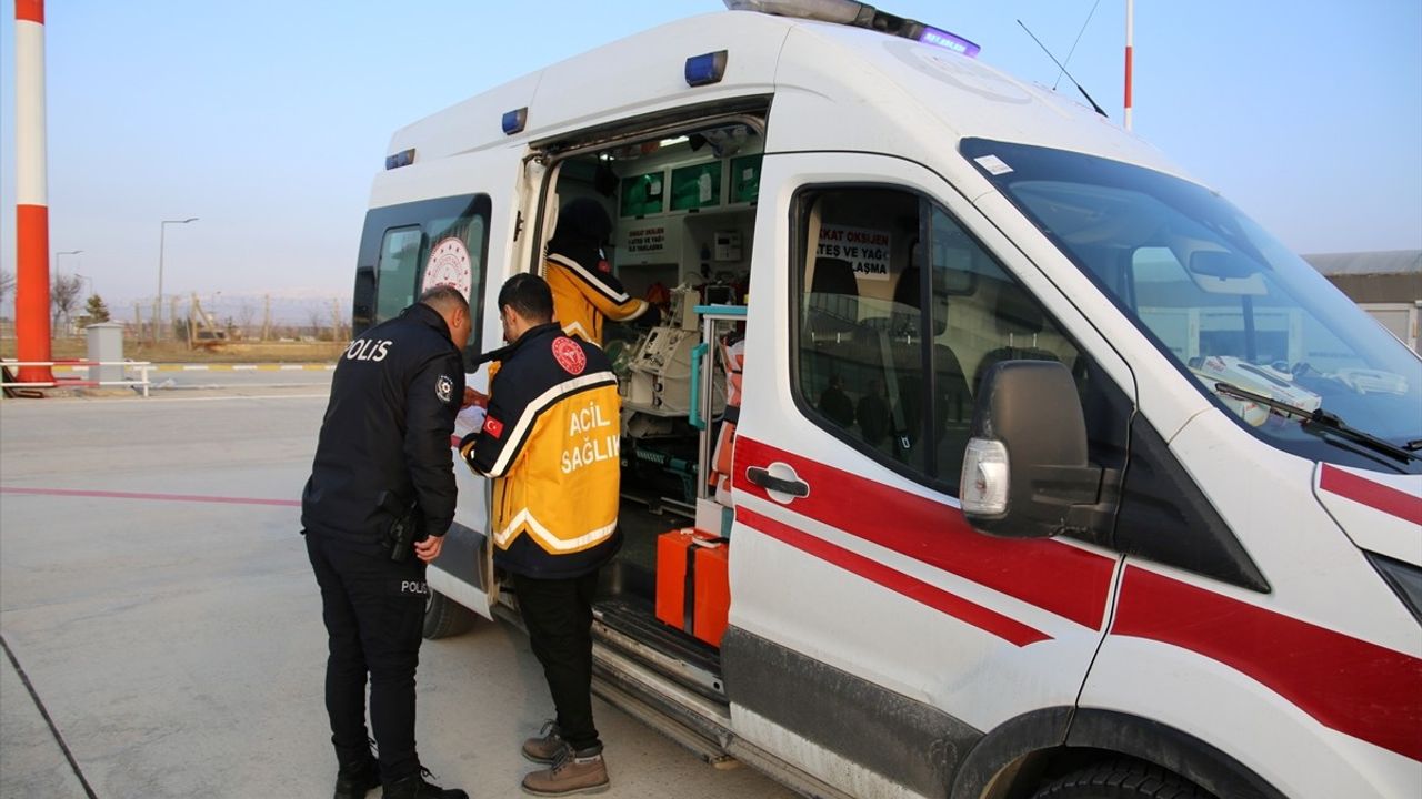 Muş'ta Kalbi Delik Bebek Ambulans Uçakla Ankara'ya Gönderildi