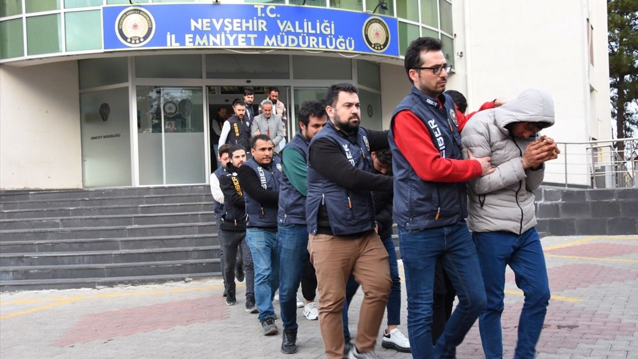 Nevşehir'de Büyük Dolandırıcılık Operasyonu: 56 Şüpheli Yakalandı