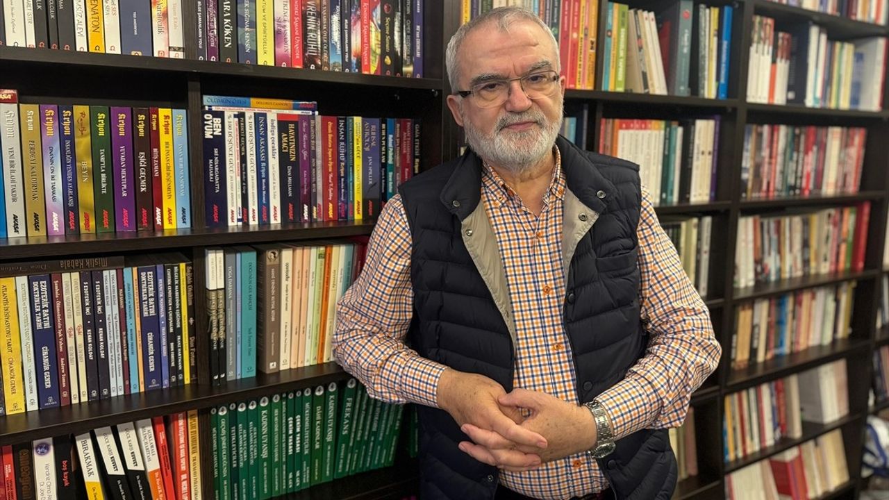 Niyazi Mısri ve Türkçenin Derinlikleri