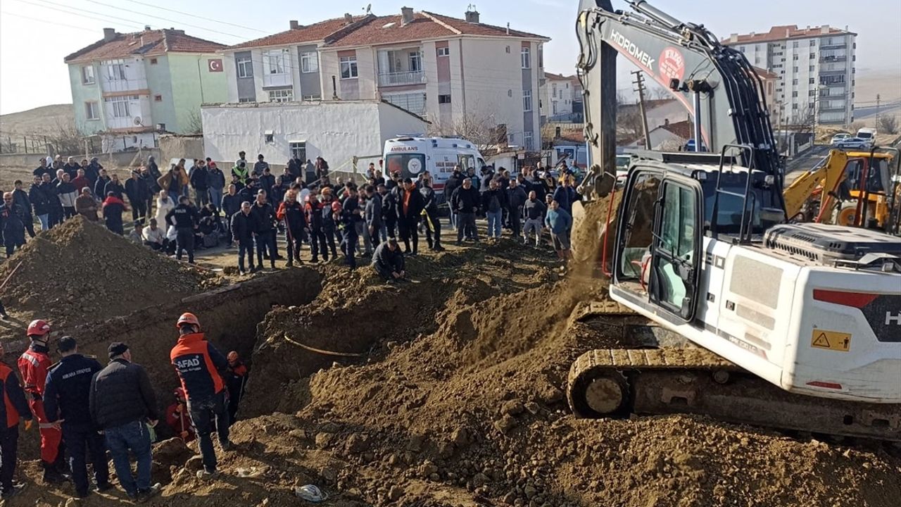 Polatlı'da Kanalizasyon Çalışması Sırasında Göçük: Bir İşçi Hayatını Kaybetti