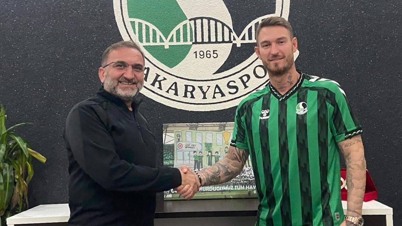 Sakaryaspor, Forvet Ömer Şişmanoğlu'nu Kadrosuna Kattı