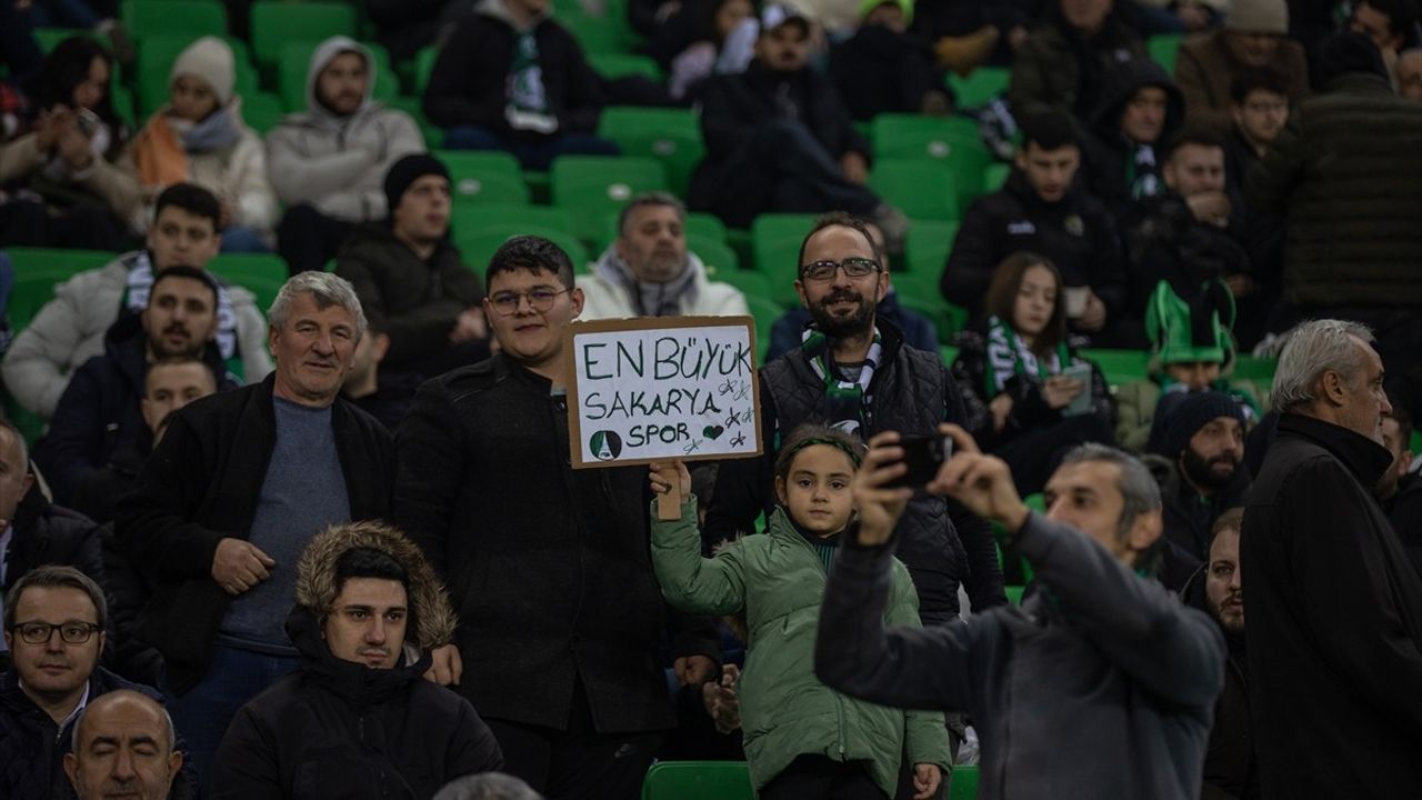 Sakaryaspor ve Gençlerbirliği 0-0 Berabere Kaldı