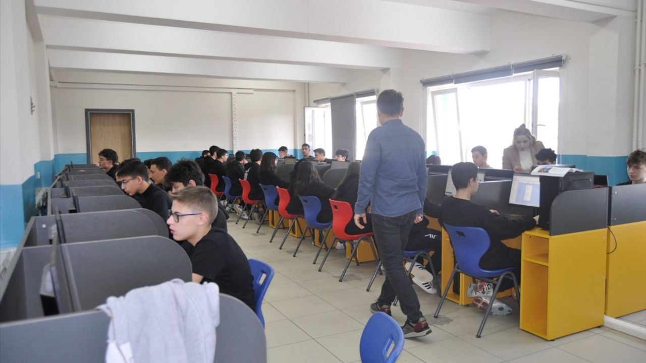 Samsun'da Elektrikli Araçlar Eğitimi Destekleniyor