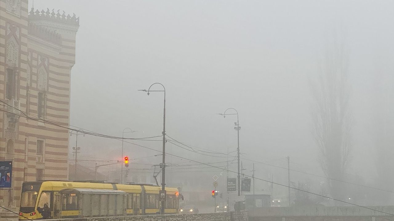 Saraybosna'da Hava Kirliliği Etkisini Gösteriyor