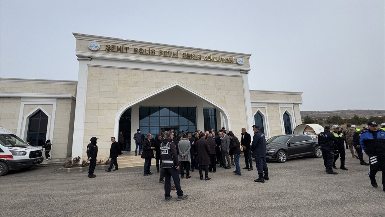 Şehit Polis Fethi Sekin 8. Yılında Anıldı