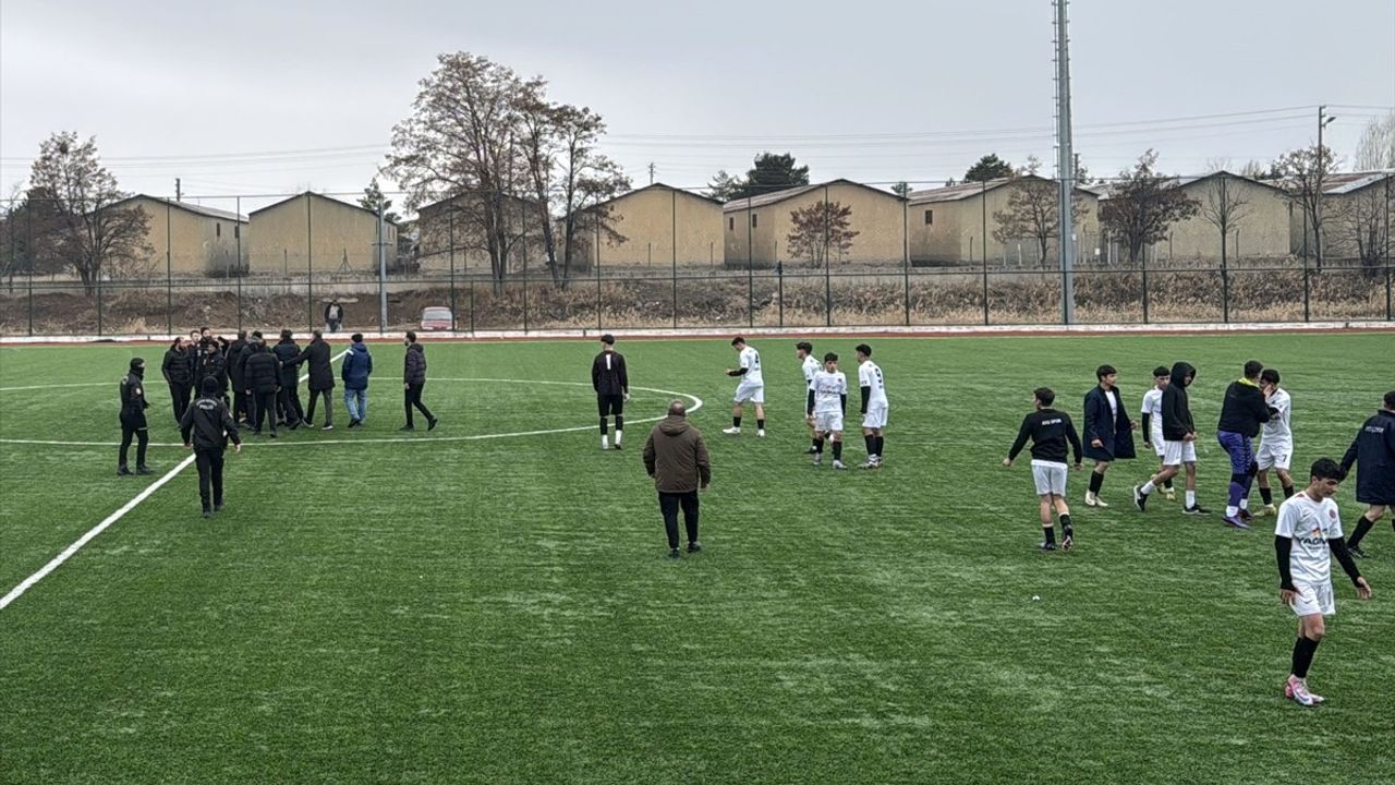 Sivas'taki Amatör Futbol Maçında Gerginlik