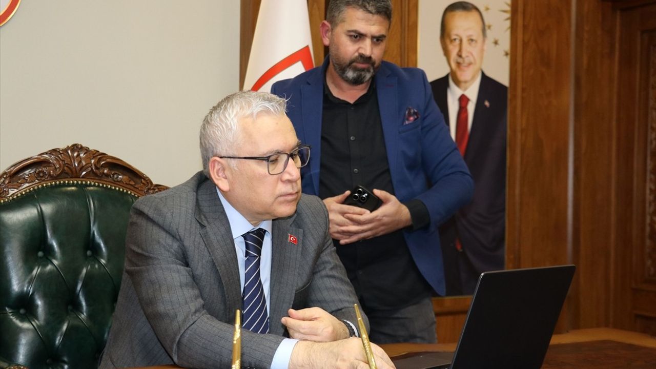 Sivas Valisi Yılmaz Şimşek, Anadolu Ajansı'nın Oylamasında