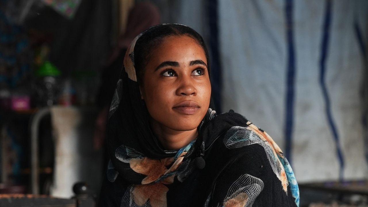 Sudan'da Mücadele Eden Yerinden Edilmiş İnsanlar