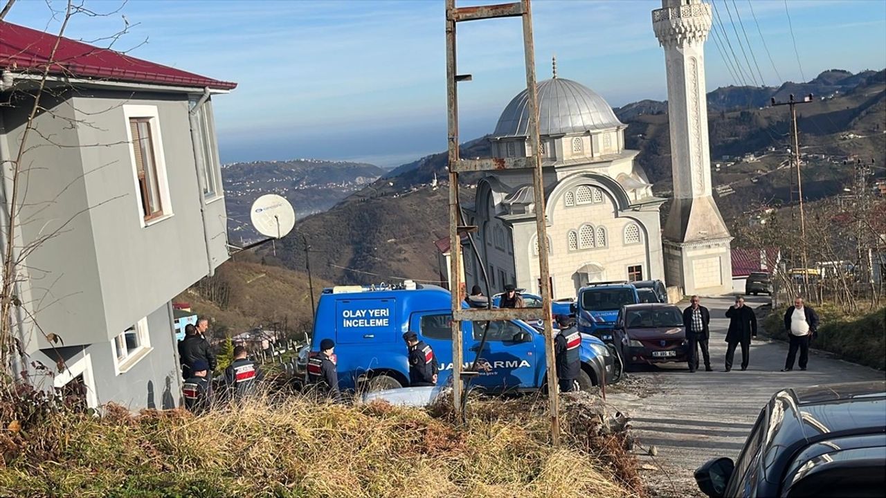 Trabzon'da Karbonmonoksit Gazı Zehirlenmesi: Anne ve Kız Hayatını Kaybetti