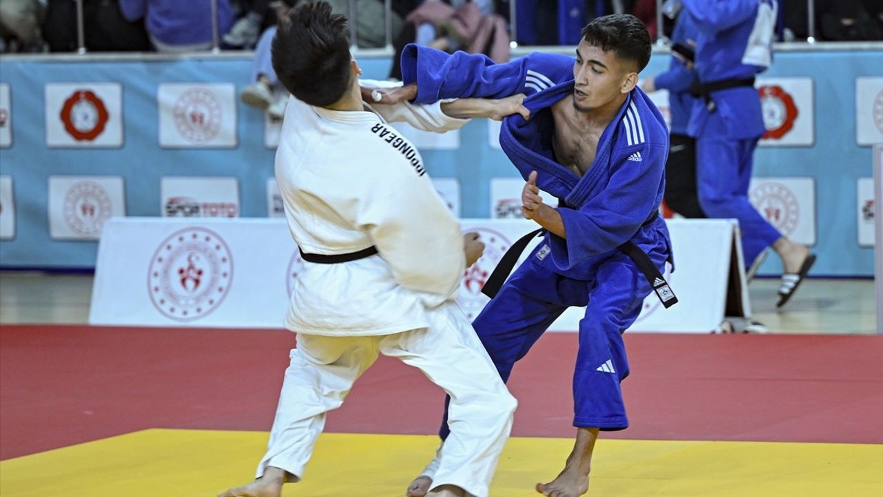 Türkiye Judo Şampiyonası Ankara'da Başladı