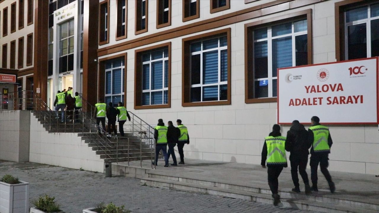 Yalova'da Göçmen Kaçakçılığı Operasyonu