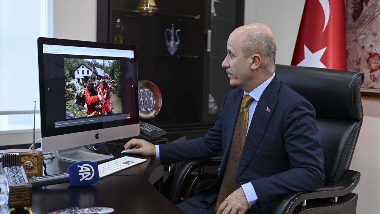 YÖK Başkanı Özvar, Anadolu Ajansı'nın Yılın Kareleri Oylamasına Katıldı