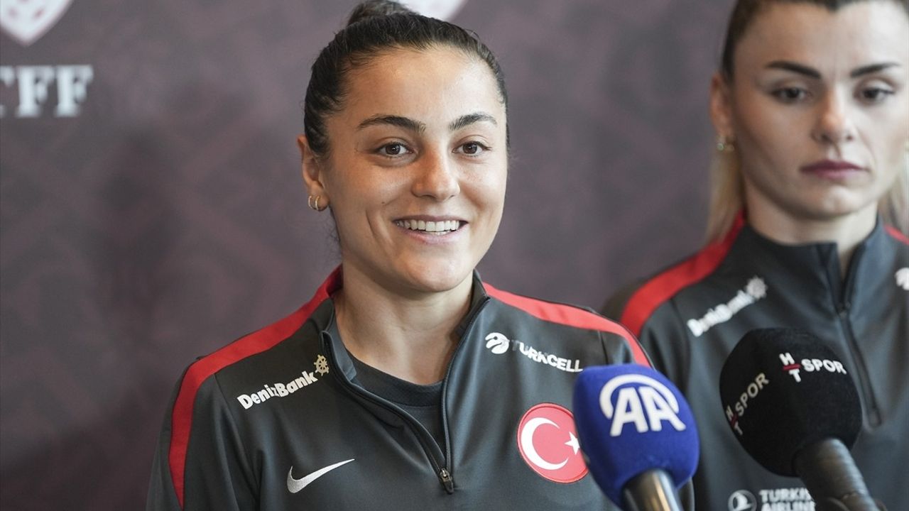 A Milli Kadın Futbol Takımı Medya Gününde Umutlu Mesajlar Verdi