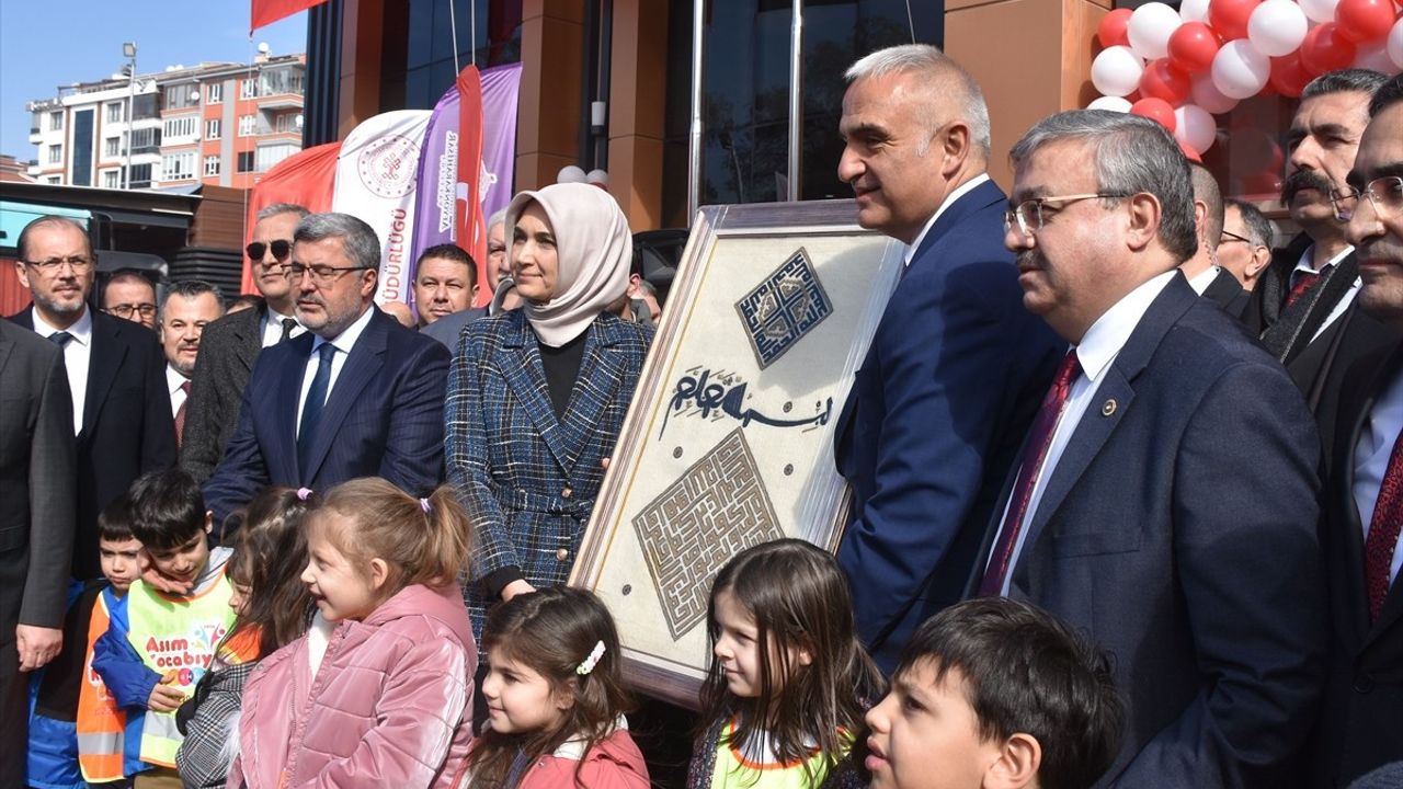 Afyonkarahisar'da Yeni Kütüphane Açılışları
