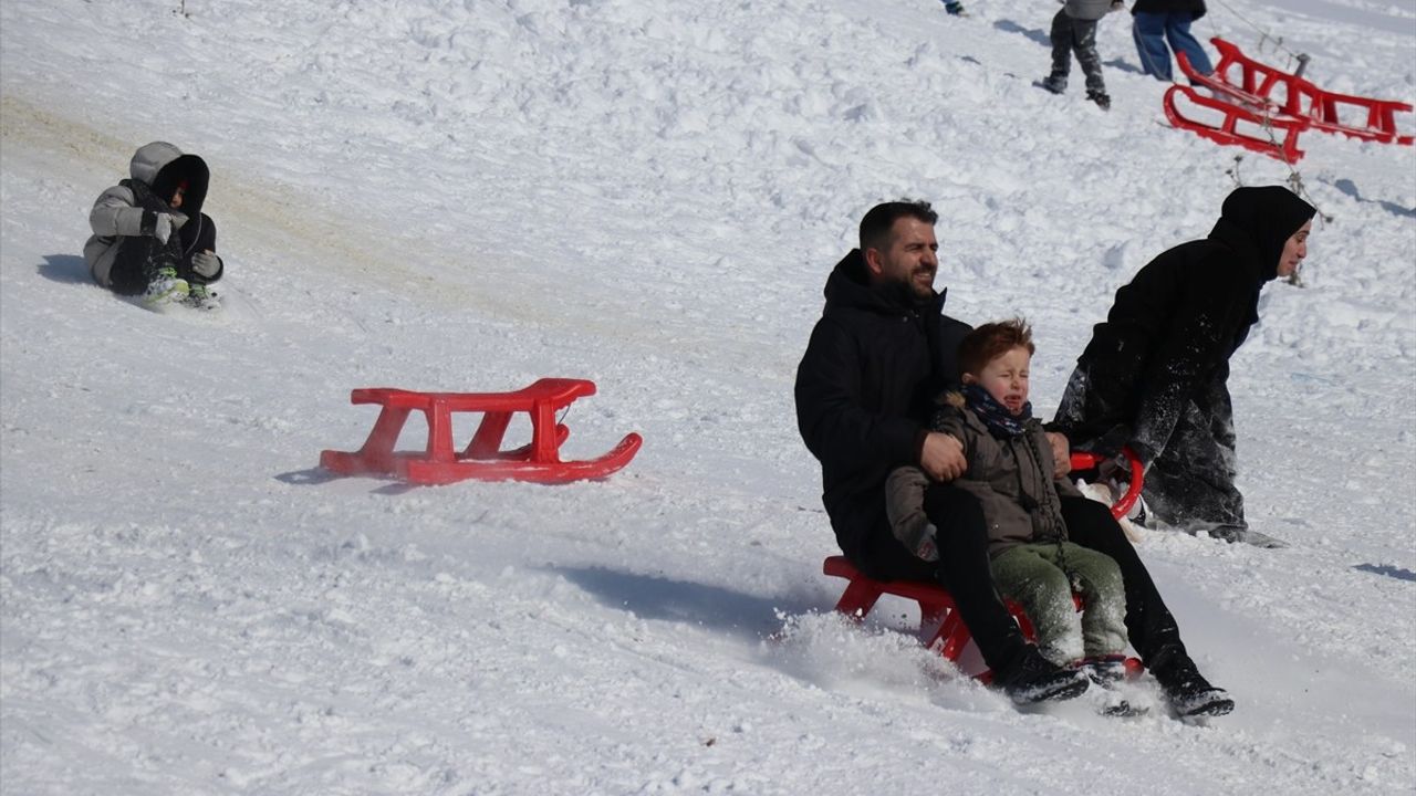 Ağrı'da Kayak Sezonu Yeniden Canlandı