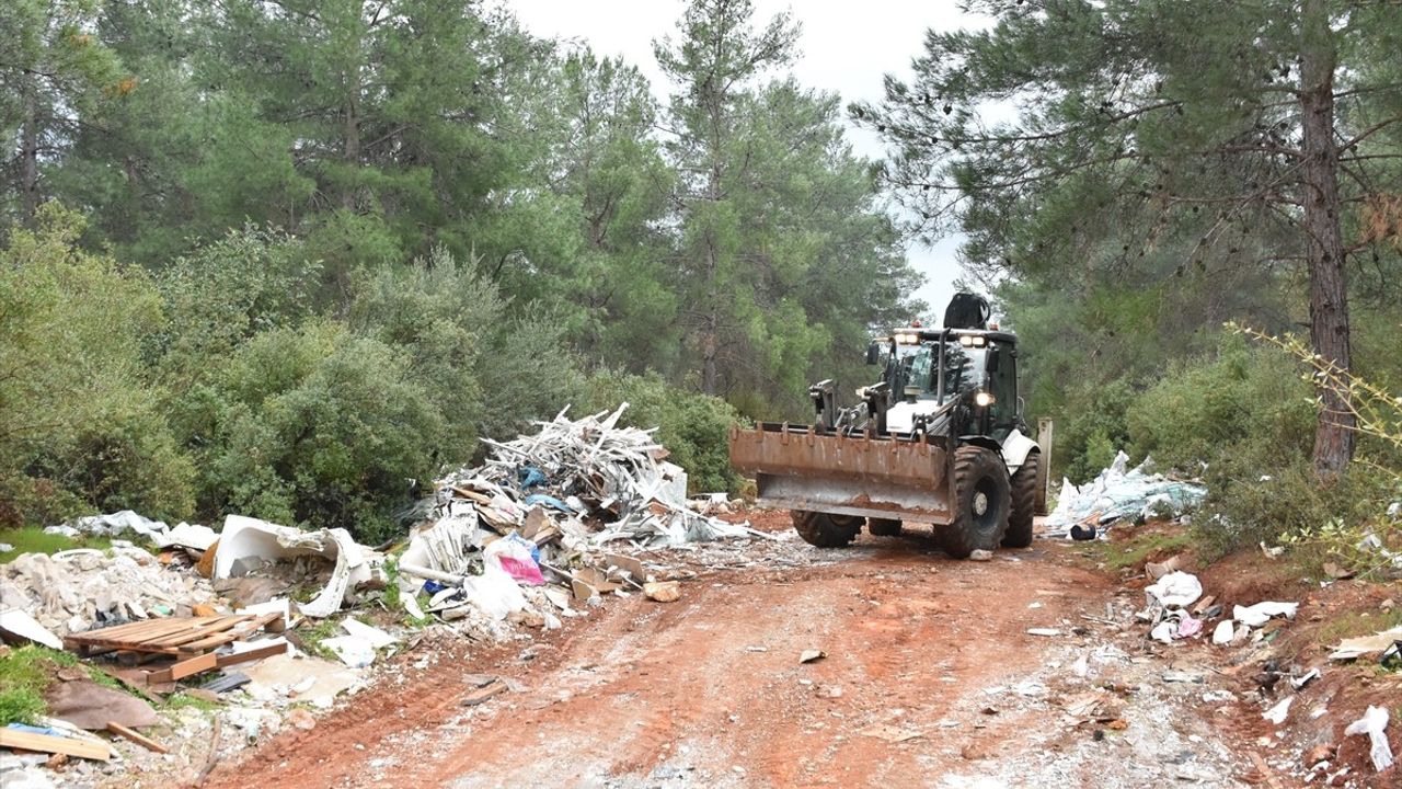 Antalya'da Kaçak Döküm Temizliği