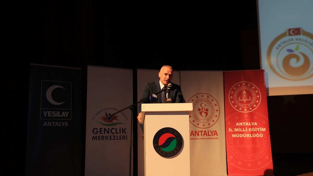 Antalya'da ODAK Projesi ile gençlere olumlu dijital alışkanlıklar kazandırılacak