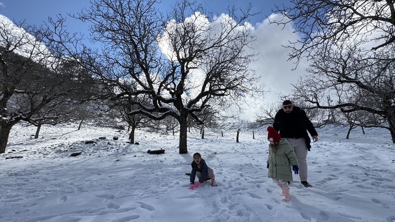 Aydın'ın Yüksek Kesimlerine Kar Yağdı