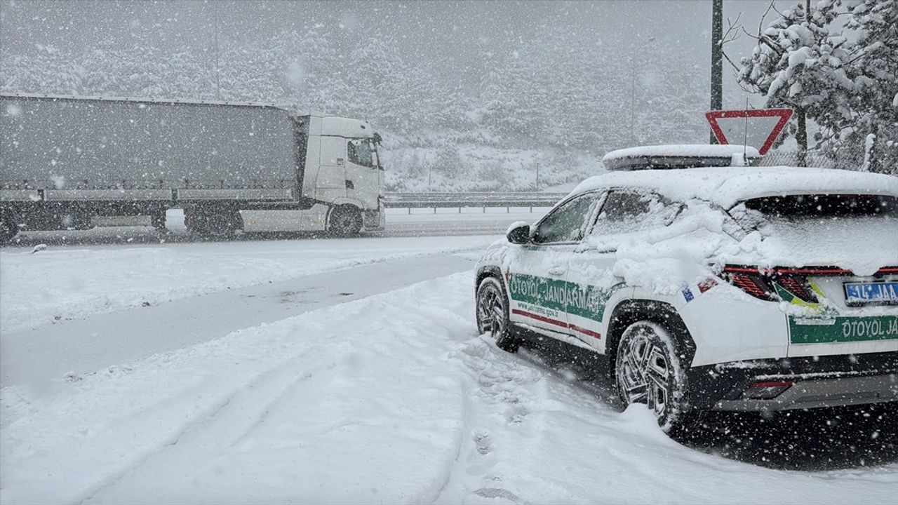 Bolu Dağı'nda Kar Etkisi Artıyor