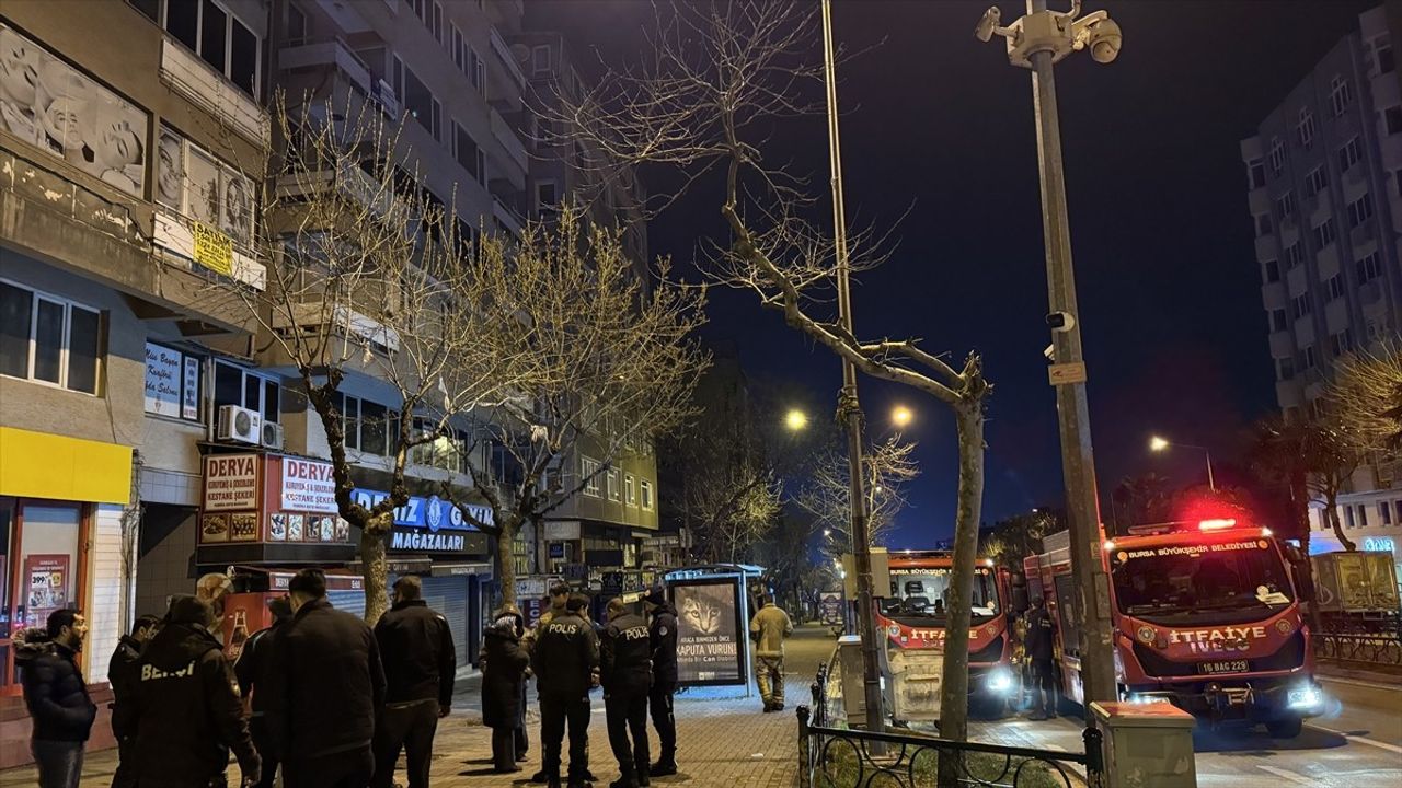 Bursa'da Ofis Yangınında Bir Kişi Hayatını Kaybetti