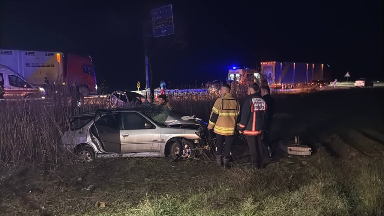 Çanakkale'de Trafik Kazası: 1 Ölü, 7 Yaralı