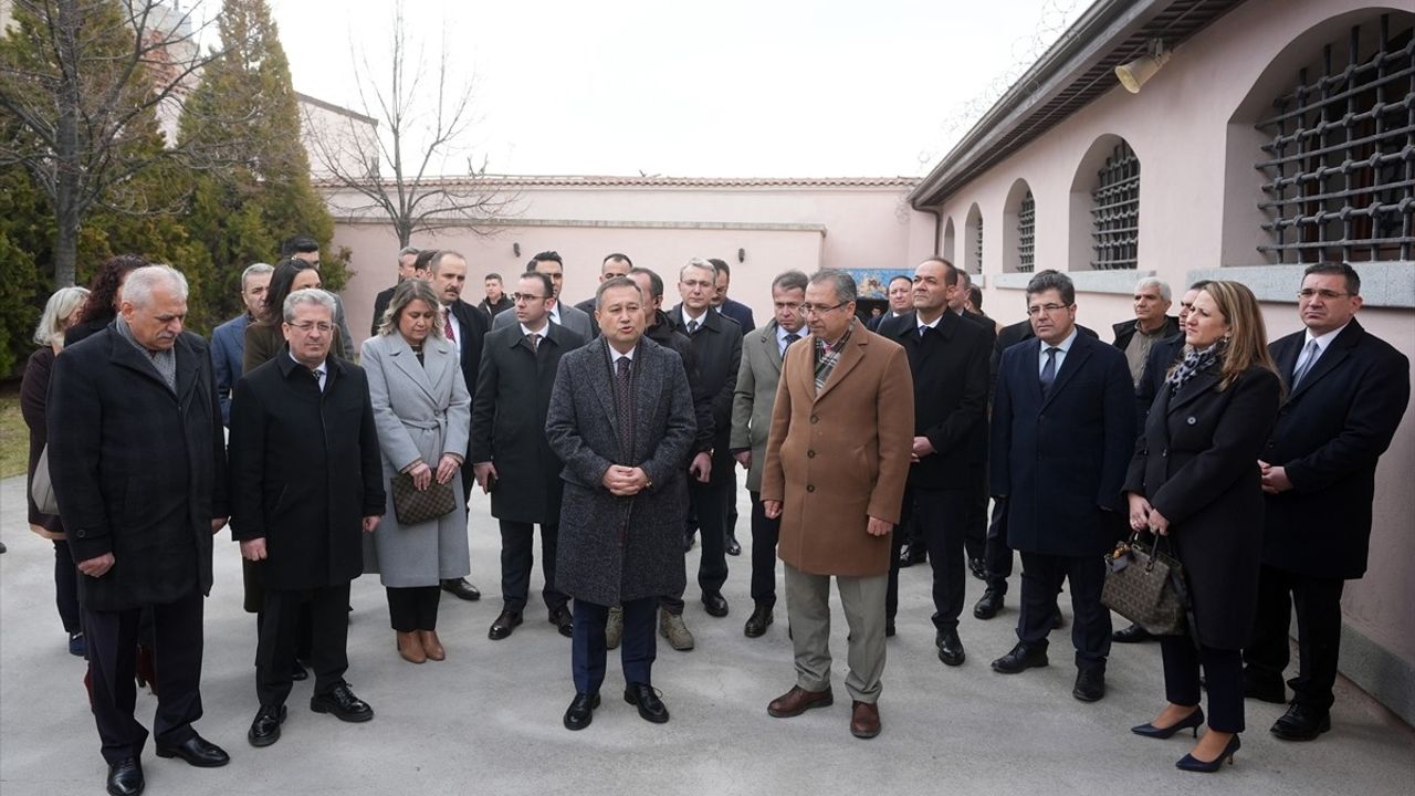 Ceza ve Tevkifevleri Genel Müdürlüğü, Depremlerin İkinci Yılında Sergi Düzenledi