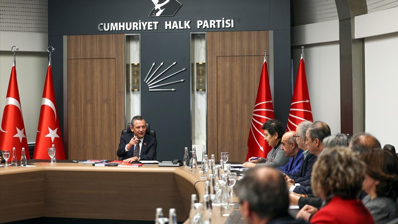 CHP Genel Başkanı Özgür Özel, Yurttaş Birlikteliği Heyetini Ağırladı