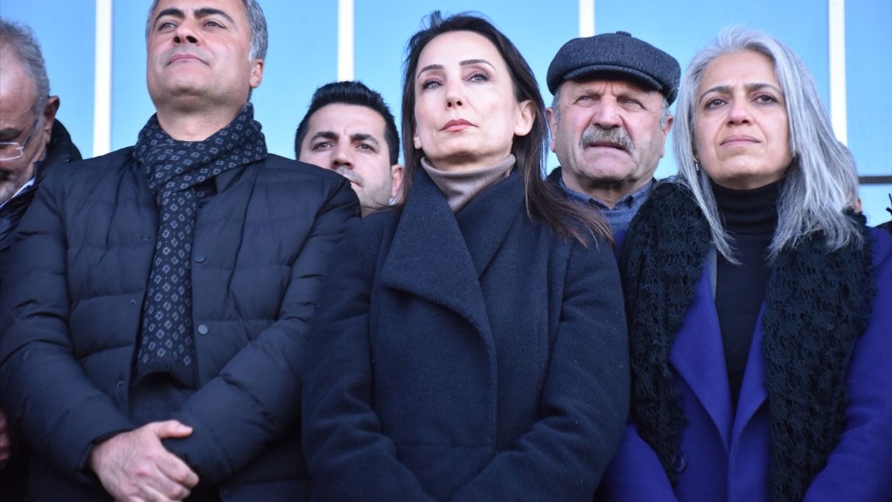 DEM Parti Eş Genel Başkanı Hatimoğulları'ndan Abdullah Zeydan'a Destek Ziyareti