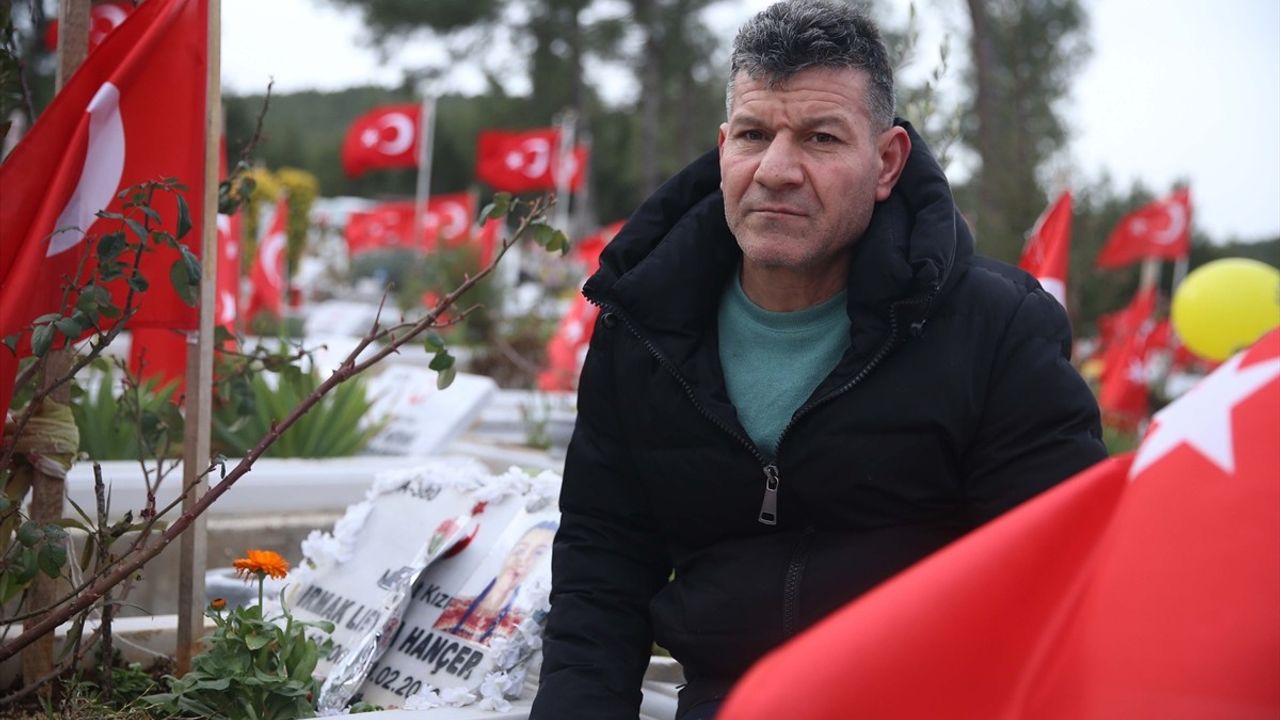 Depremde Kızının Elini Tutmuştu: Mesut Hançer'in Acısı Tazeliğini Koruyor