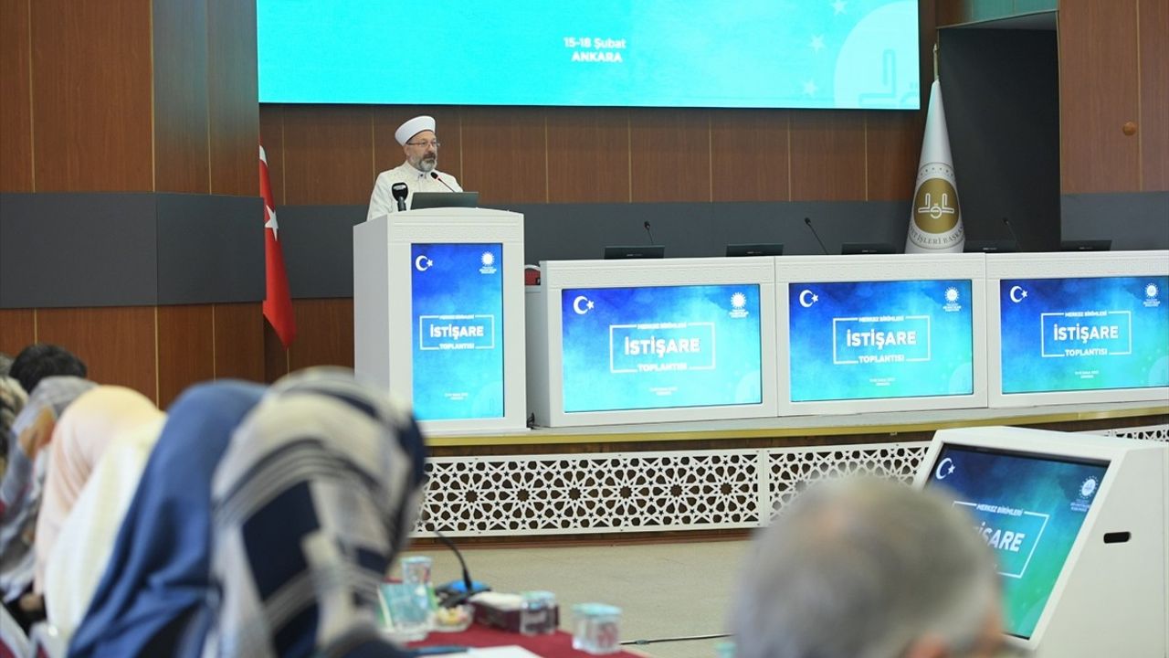 Diyanet İşleri Başkanı Ali Erbaş, Merkez Birimleri İstişare Toplantısı'nda Konuştu