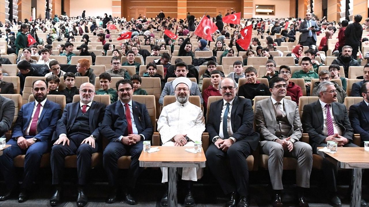 Diyanet İşleri Başkanı Erbaş, Şehit Ömer Halisdemir Anma Programı'na Katıldı