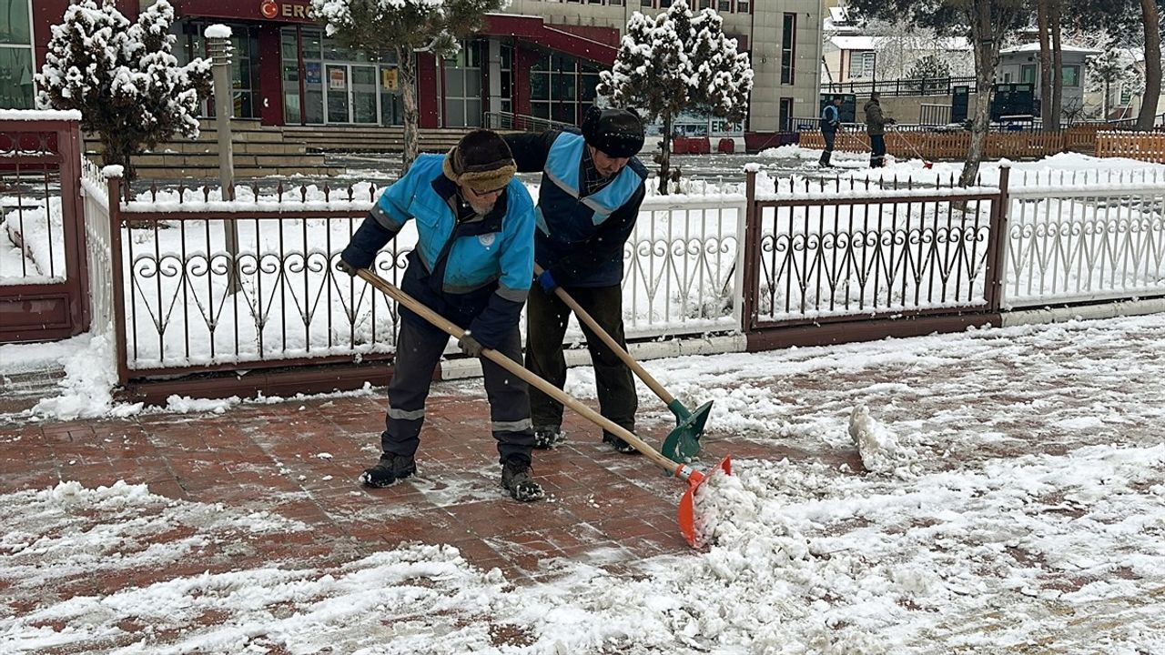 Doğu Anadolu'da Kar Yağışıyla Ulaşım Aksamaları