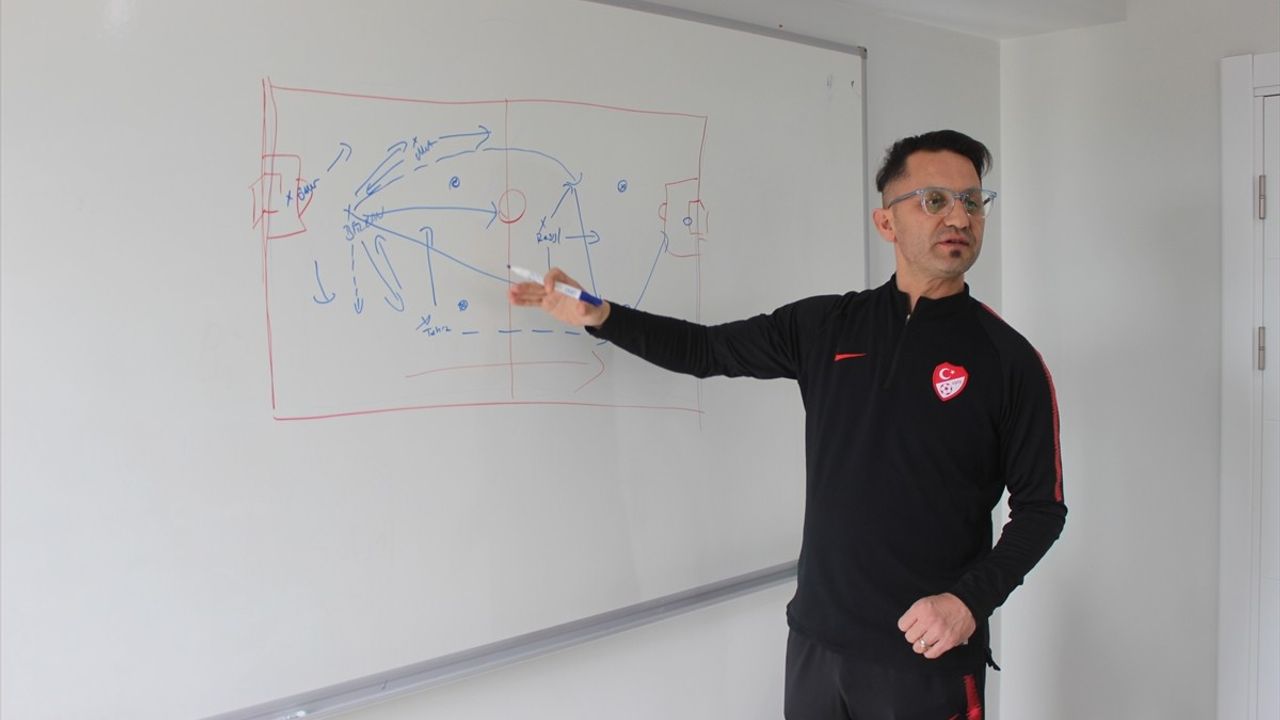 Down Sendromlular Futsal Milli Takımı Avrupa Şampiyonası'na Hazırlanıyor
