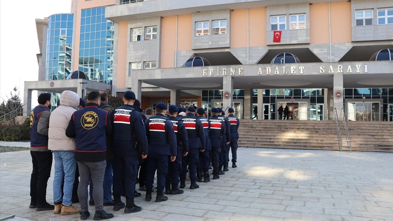 Edirne'de Arazi Satışı Soruşturması: Eski Muhtar ve 10 Kişi Gözaltında