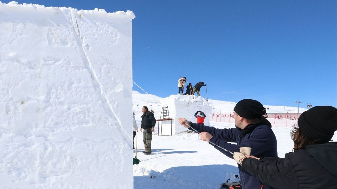 Erciyes'te Kar Heykelleri Sanatla Buluşuyor