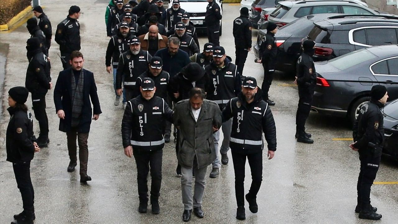 Eskişehir'de Tefecilik Operasyonu: 4 Şüpheli Tutuklandı