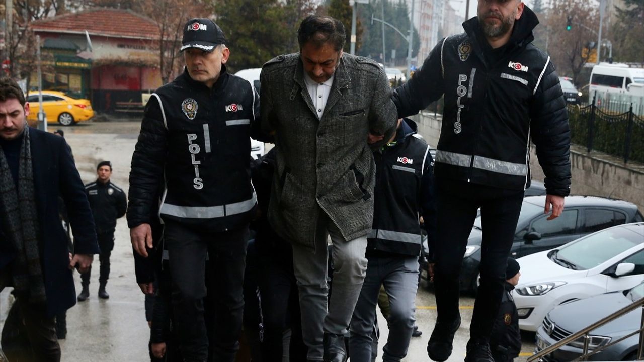 Eskişehir'de Tefecilik Operasyonunda 11 Gözaltı