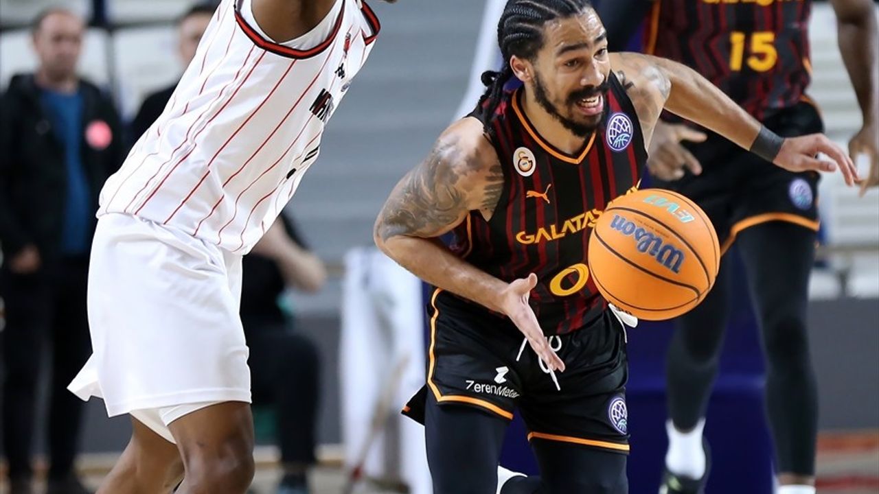 Galatasaray, Manisa Basket'i 96-85 Yenerek FIBA Şampiyonlar Ligi'nde İkinci Galibiyetini Aldı