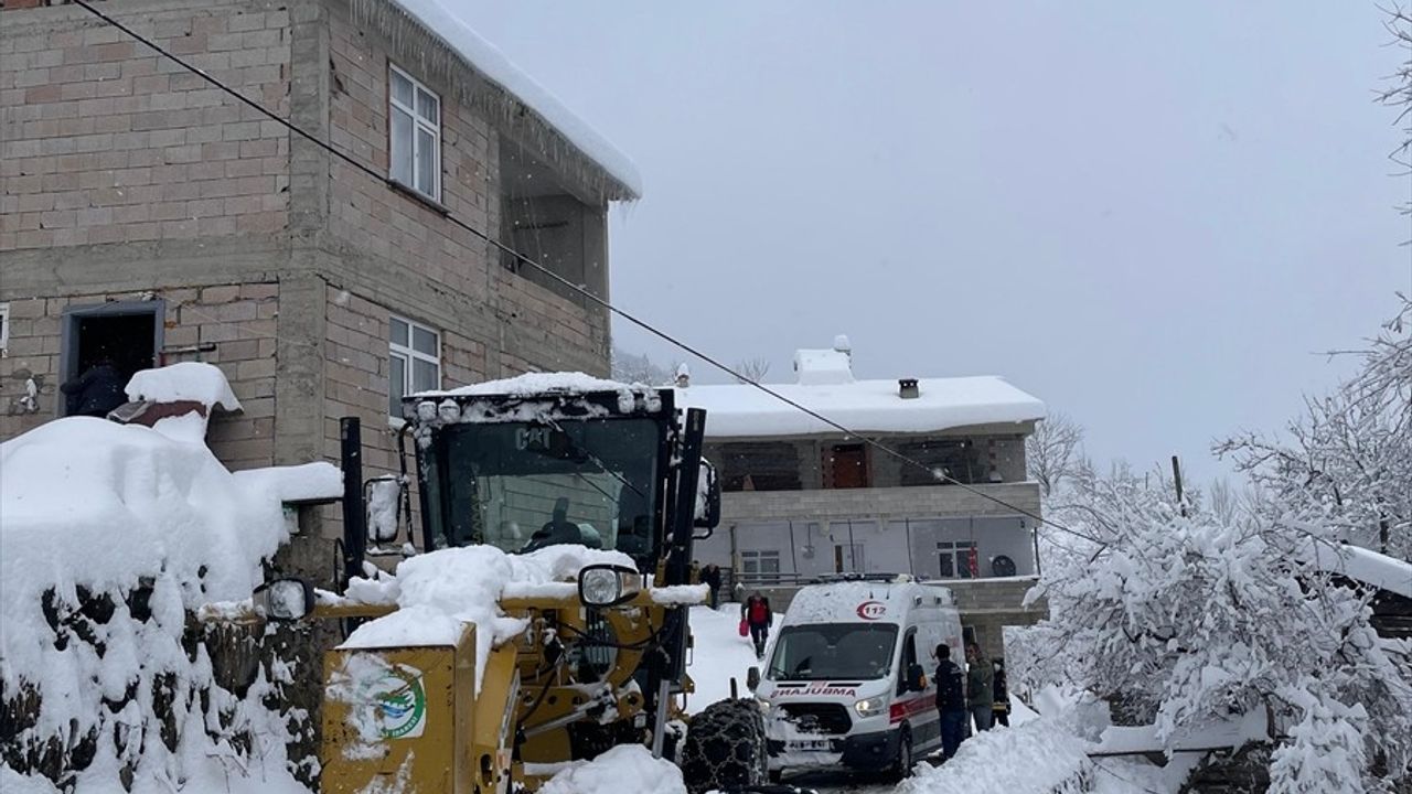 Giresun'da Mahsur Kalan Hasta Kurtarıldı