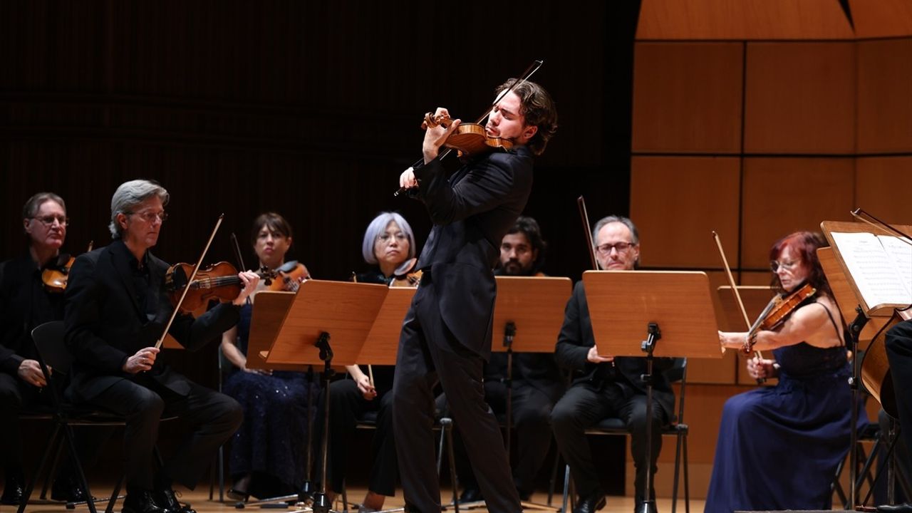 Giuseppe Gibboni İstanbul'da Konser Verdi