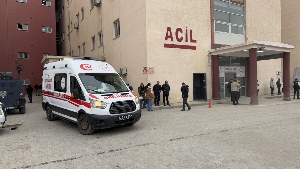 Hakkari'de 43 Öğrenci Gıda Zehirlenmesi Şüphesiyle Hastaneye Kaldırıldı