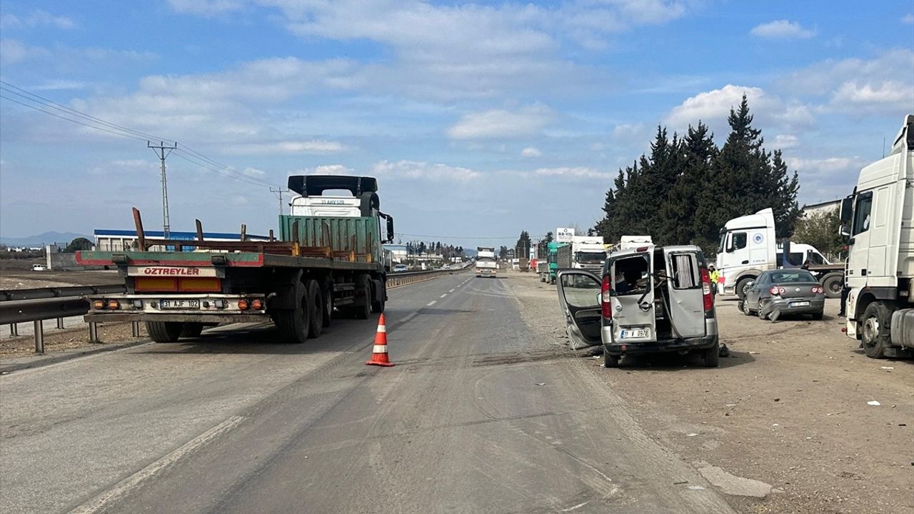 Hatay'da Trafik Kazası: 2 Yaralı