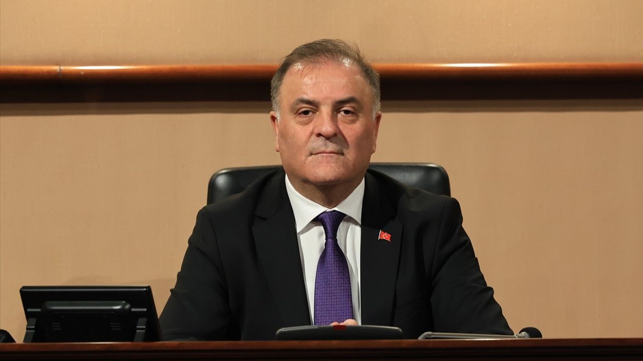 İBB Meclisi'nde İmamoğlu ve Yargı Tartışması