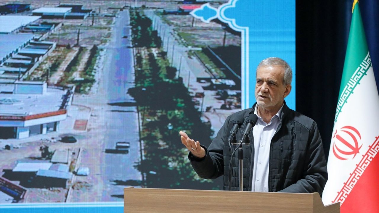 İran Cumhurbaşkanı Pezeşkiyan'dan İş Dünyasına Özür