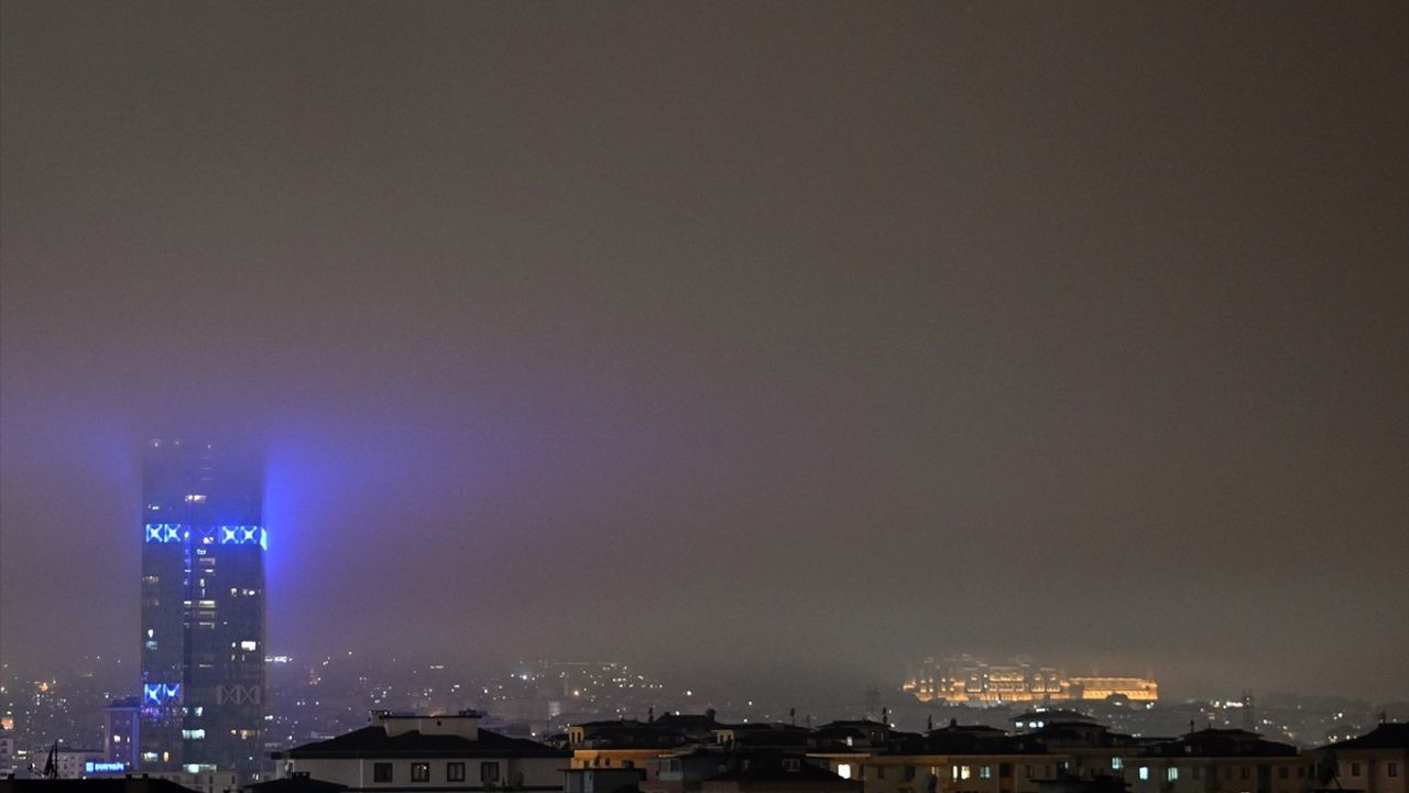 İstanbul'da Sis Hava Koşullarını Etkiliyor