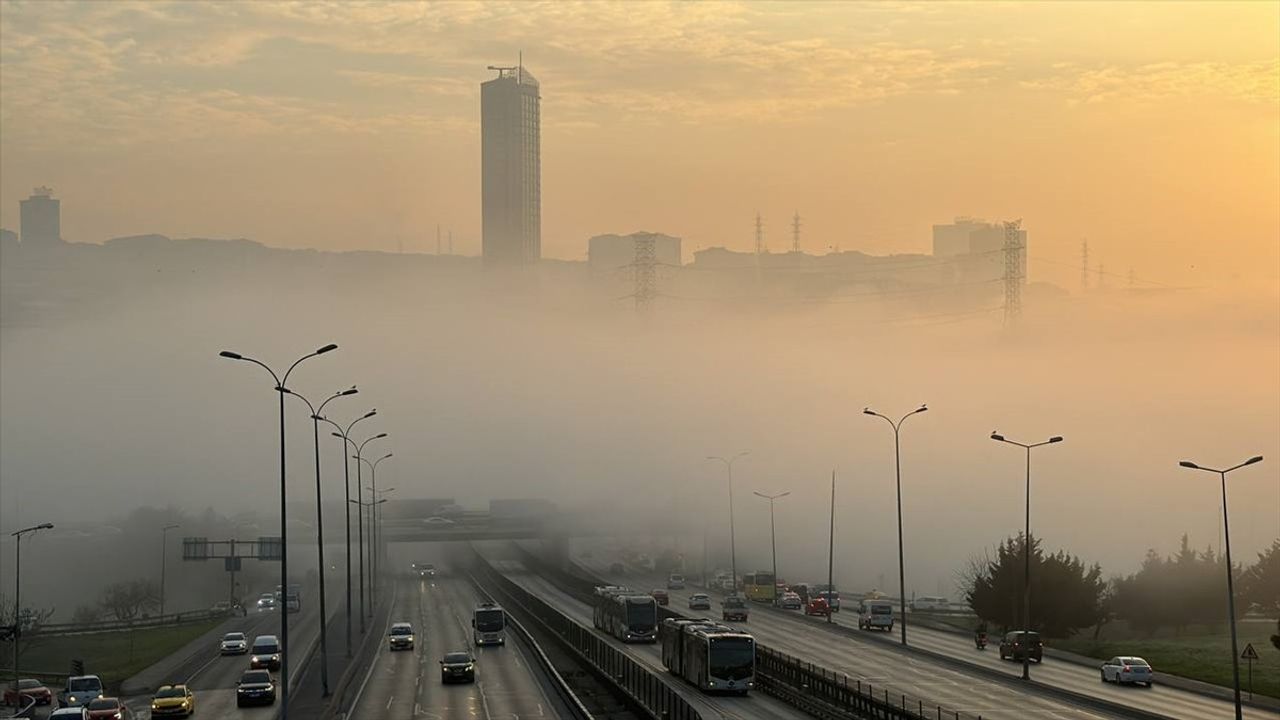 İstanbul'da Yoğun Sis Havası