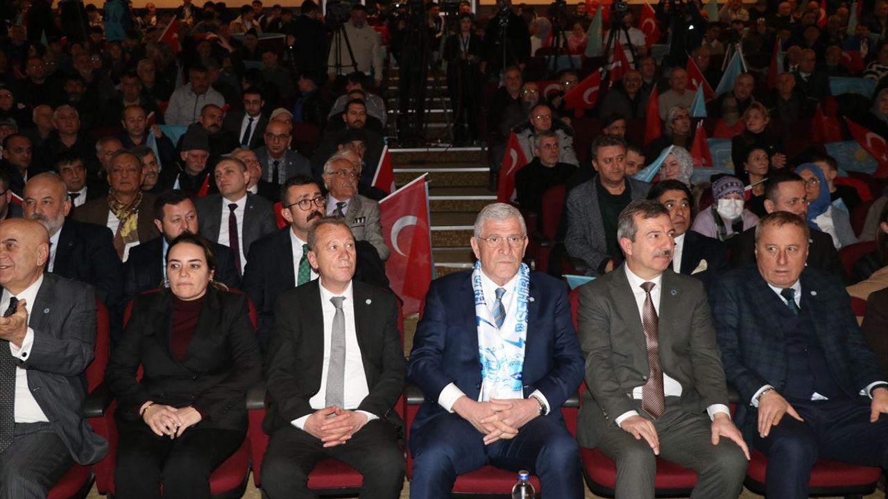 İYİ Parti Genel Başkanı Müsavat Dervişoğlu Kütahya'da Buluştu