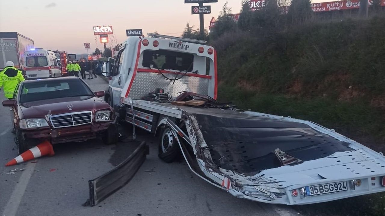 İzmir'de Trafik Kazası: 1 Ölü, 1 Ağır Yaralı